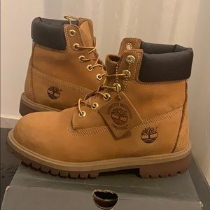 Timberland 6in premium waterproof boots/booties